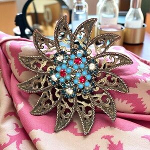 🌺Vintage Floral Brooch with Blue and Red Accents Gorgeous!